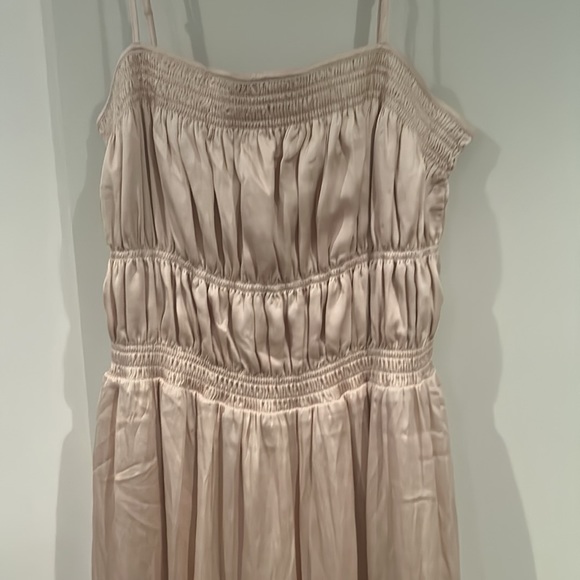 Woman’s size medium silk sleeveless dress - Picture 4 of 5